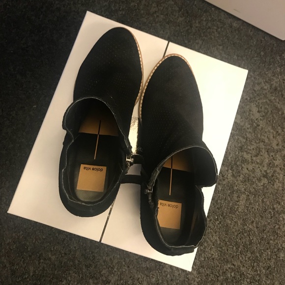 Dolce Vita perforated suede ankle boots - Picture 5 of 8